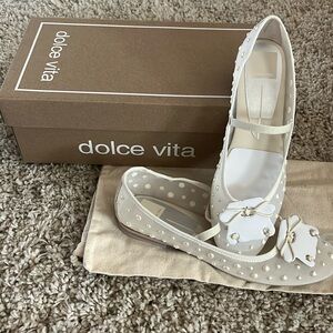 Dolce Vita Cadel pearl ivory ballet slippers.